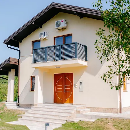 Velvet House Lohovo Вилла Бихач