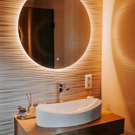 ヴィラ Velvet House Lohovo *