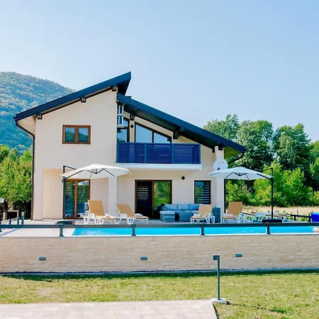 Velvet House Lohovo *