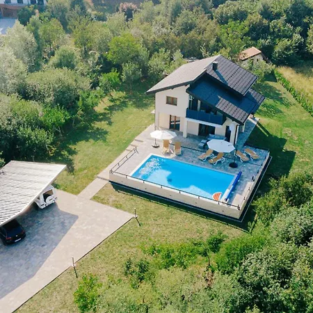 Velvet House Lohovo *