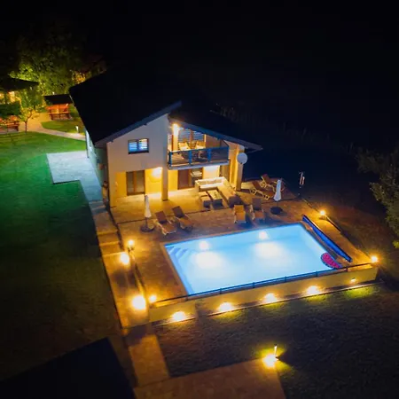 Velvet House Lohovo Вилла *